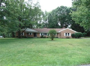 820 Sylvania Dr, New Franklin, OH 44319