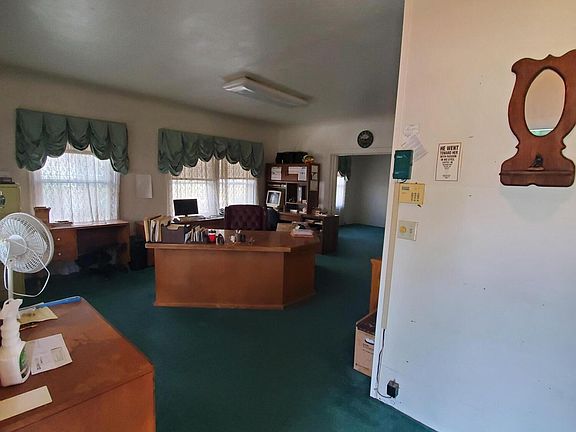 5th image of 806 S Fulgham St