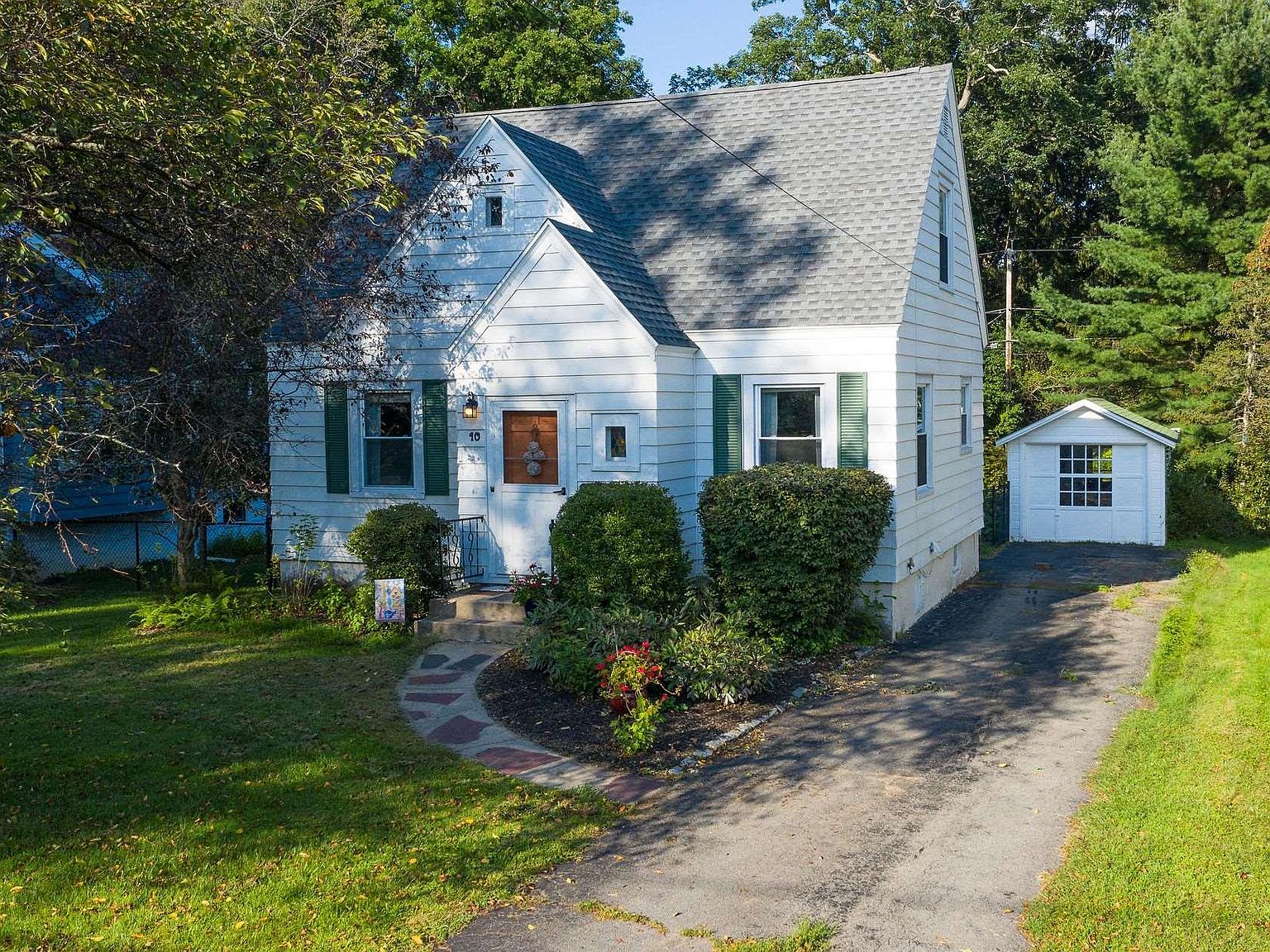 10 Euclid Ave, Delmar, NY 12054 Zillow