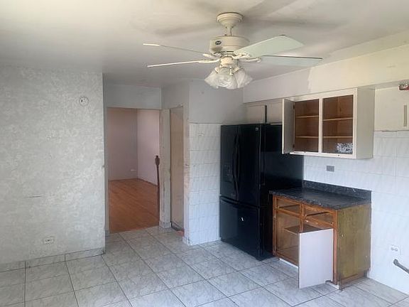 5th image of 100 Golfview Dr