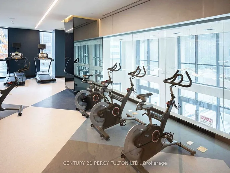 1 Yorkville Ave #2507 — Photo 18