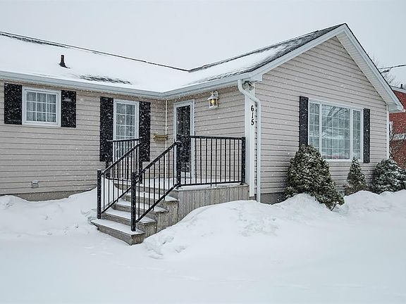4th image of 615 Topsail Road