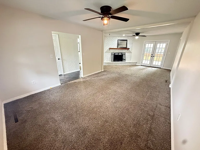 3642 S Westwood Ave — Photo 10
