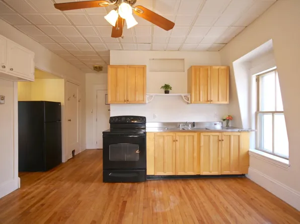 803 Congress St APT 3C, Portland, ME 04102