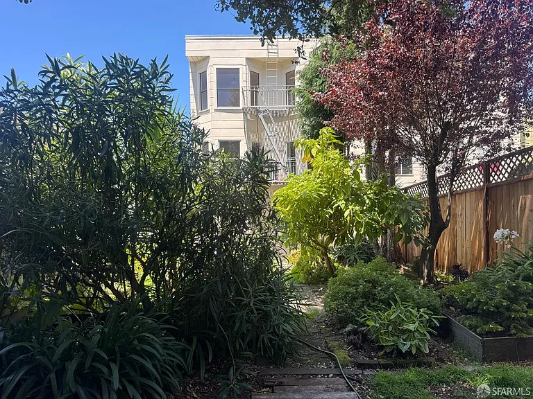 1459 Haight St #5 — Photo 45