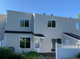 56 Parkview Cir, Grand Forks, ND 58201