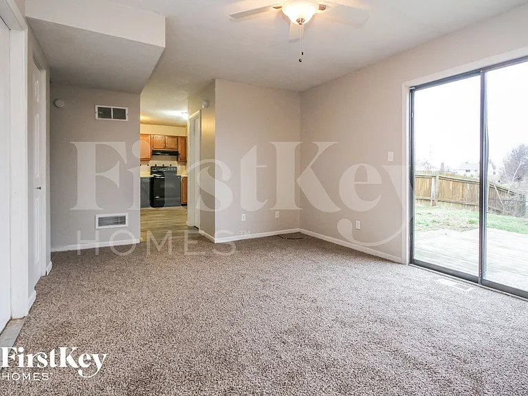 104 Meadow Creek South Dr — Photo 7