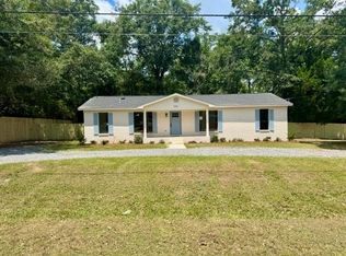 9481 Pinewood Ave, Elberta, AL 36530