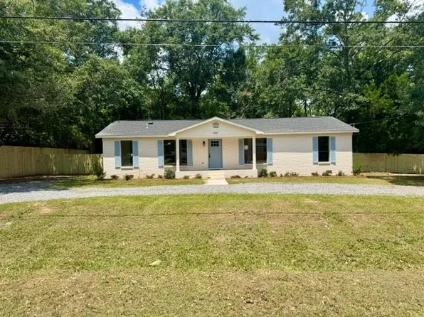 9481 Pinewood Ave, Elberta, AL 36530