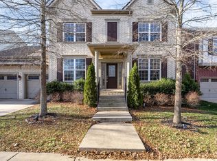 1001 Ryecroft Ln, Franklin, TN 37064