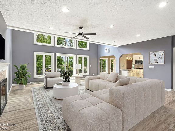 4th image of 13881 Monica Dr