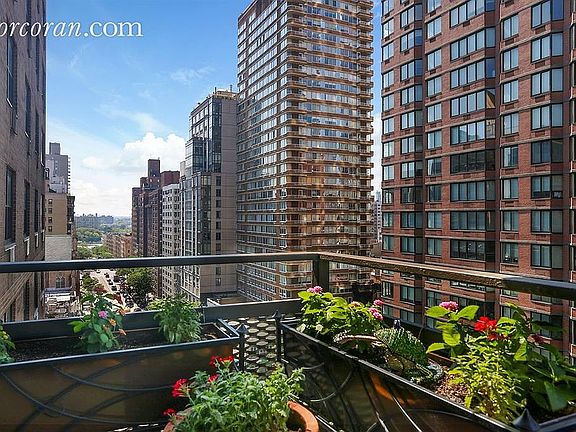 5th image of 340 E 80th St #12O