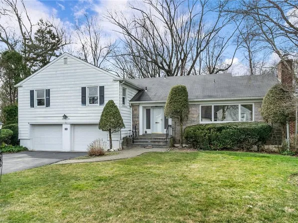 39 Aspen Road, Scarsdale, NY 10583