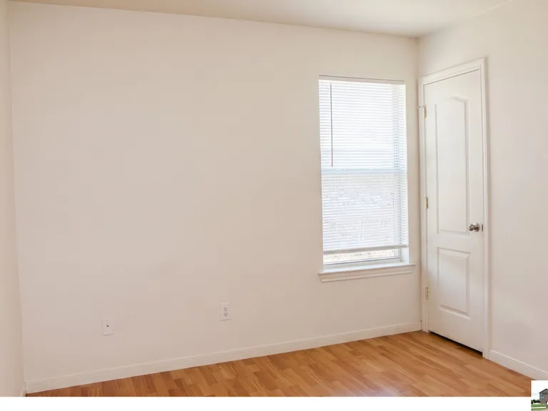 413 Brittney Way #C — Photo 7