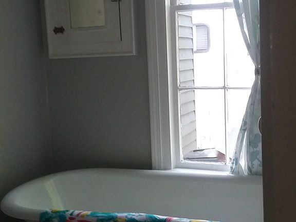 Bathroom, shower overhead