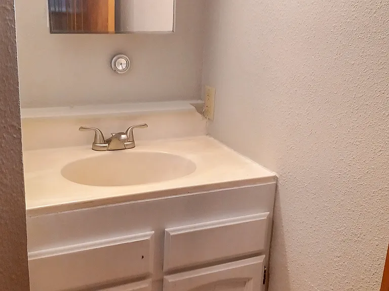 721 Helena Ave — Photo 9