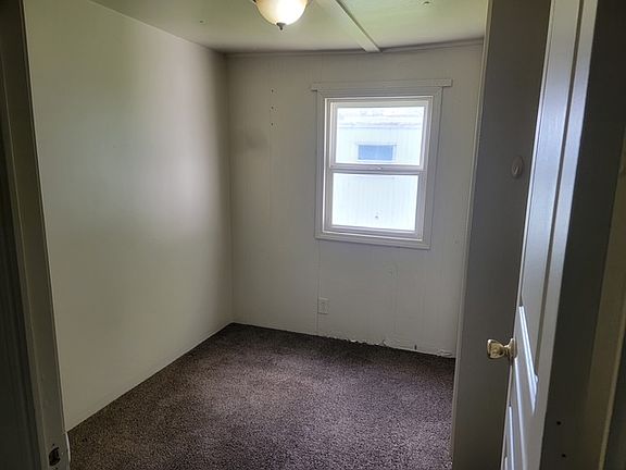 4th image of 1317 E Elgin St Trailer 17