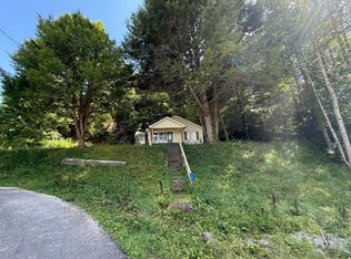 105 McClure St, Livingston, KY 40445