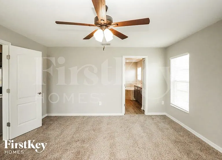 444 Lanham Dr — Photo 6