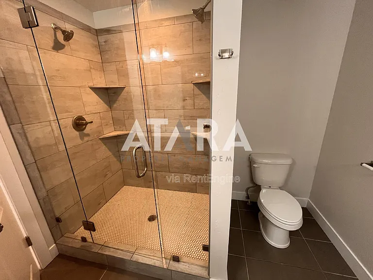 291 E Grace Ln — Photo 23