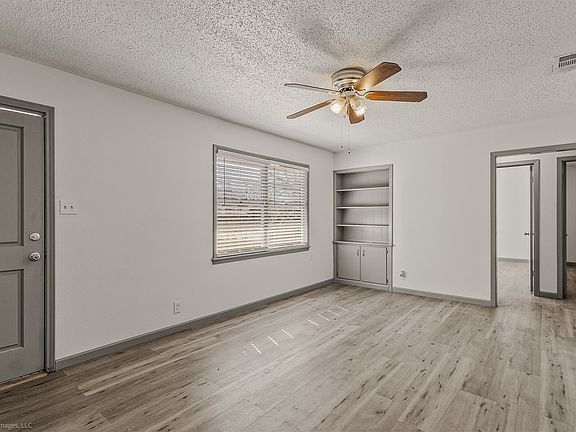 5th image of 1401 N Rockwall Ave