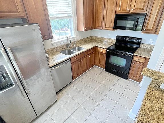 4th image of 1534 Providence Glen Dr