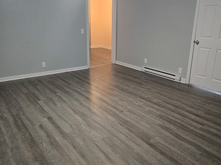 5810 Lincoln Ave — Photo 2