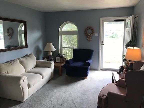 3rd image of 1219 Ashwood Dr