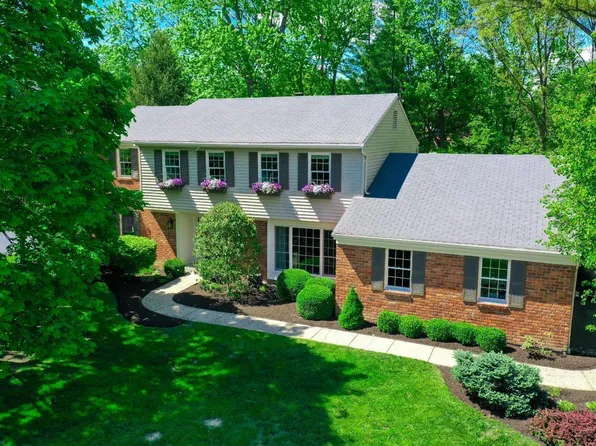 9192 Hopewell Rd, Cincinnati, OH 45242