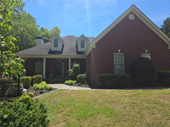 3632 Creekstone Dr, Gainesville, GA 30506