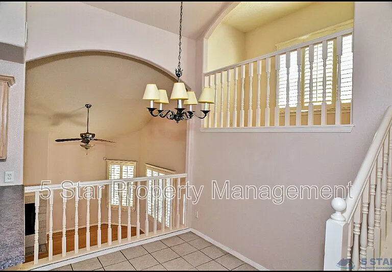 1560 Via Appia St — Photo 13