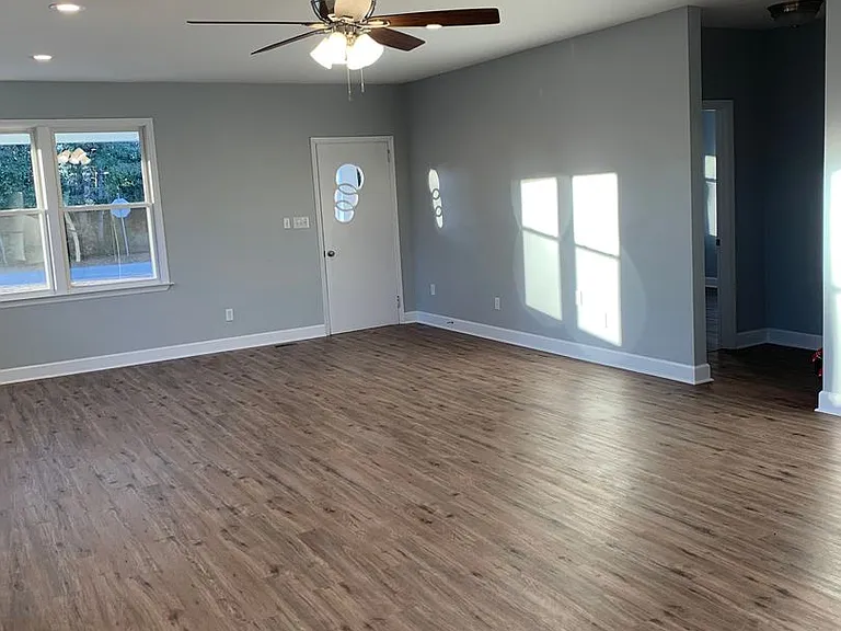 213 Quaker Rd — Photo 9