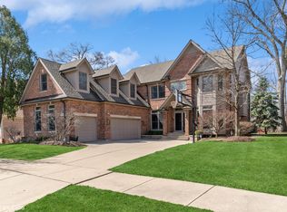956 S Scarsdale Ct, Arlington Heights, IL