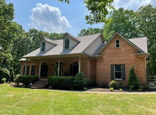 674 Oak Shadow Dr, New Johnsonville, TN 37134