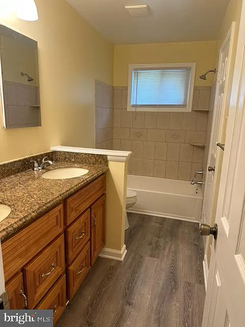 4 bed, 1.5 bath, 1135 sqft, $2,800 — Photo 3