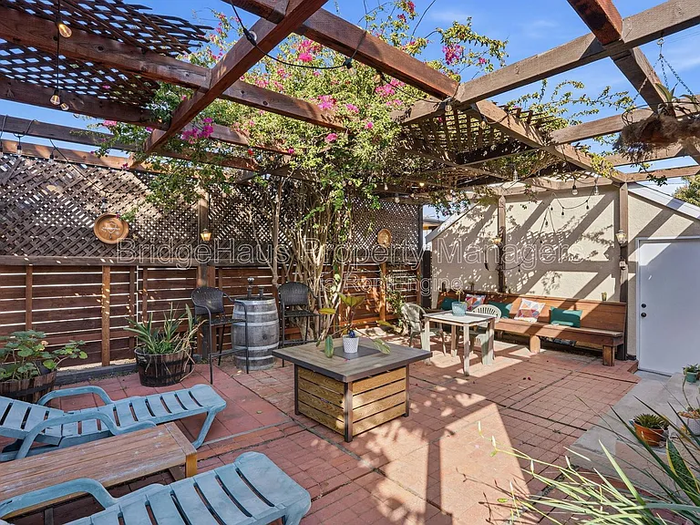 3204 Ingelow St — Photo 44