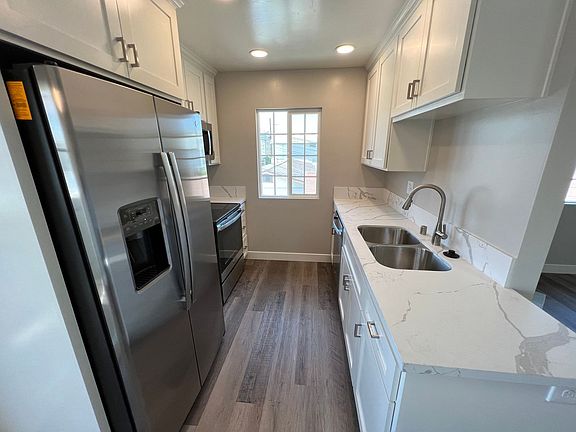 3rd image of 4520 Campus Ave APT 6