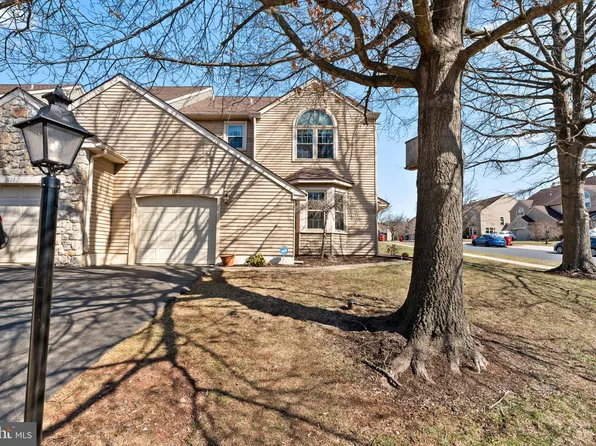 1140 Keats Ct, Lansdale, PA 19446
