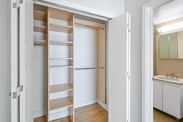 Rented by 165 E 66 Street Residential Owner LLC | media 10