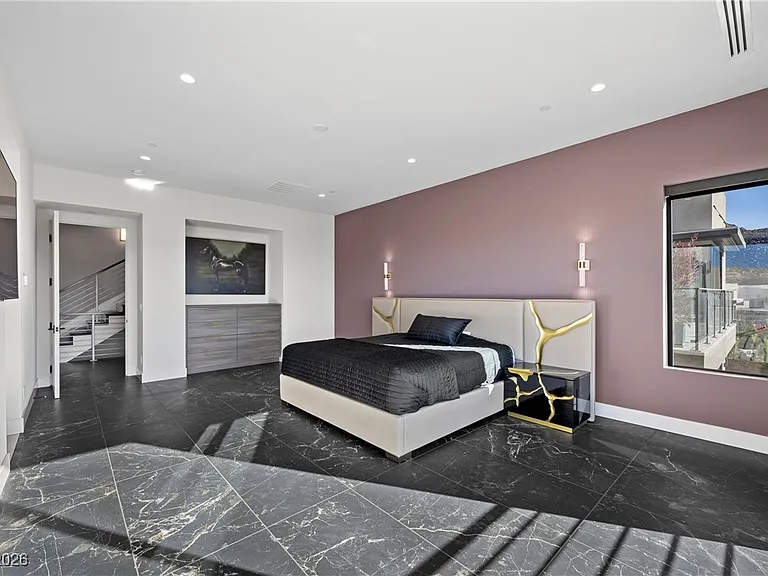 577 Overlook Rim Dr — Photo 25
