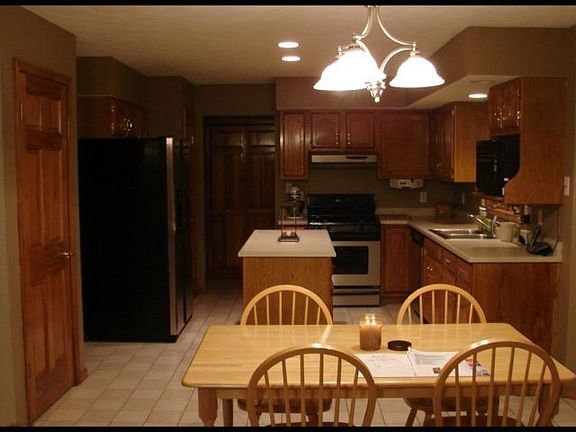 2nd image of 801 Hollie Dr