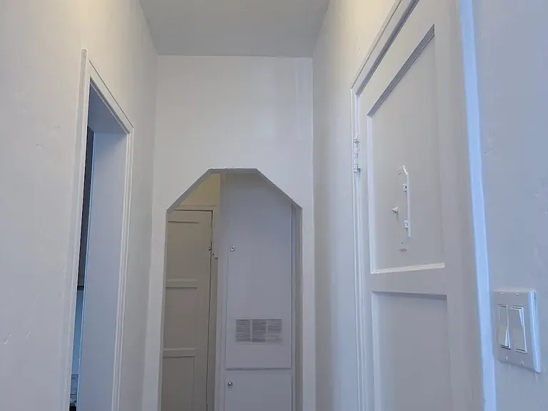 238 N Clark Dr #7 — Photo 15