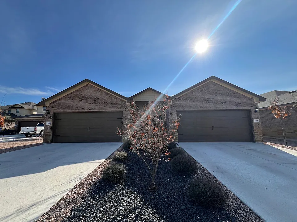 1127 Renee Way