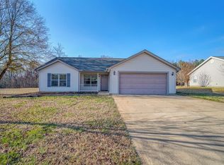 415 Mandys Meadow Dr, Inman, SC 29349