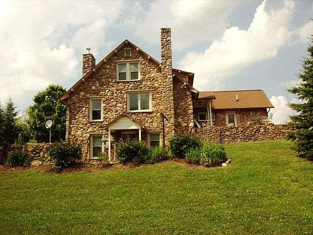 1st image of 196 Rock House Ln
