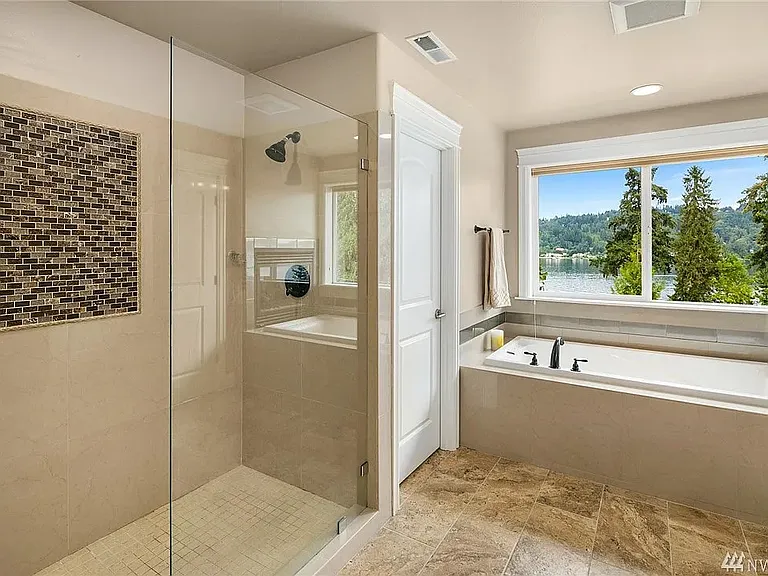 2829 W Lake Sammamish Pkwy NE — Photo 8