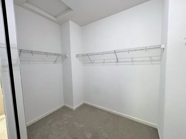 378 Roundhill Dr — Photo 15