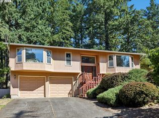 16593 S Arrowhead Dr, Oregon City, OR