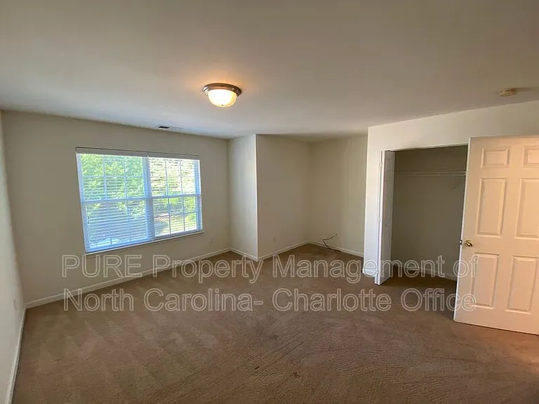 8622 Twined Creek Ln — Photo 34