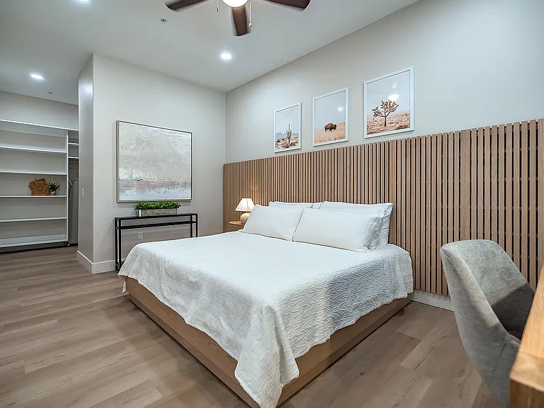 2038 E River Rd — Photo 23